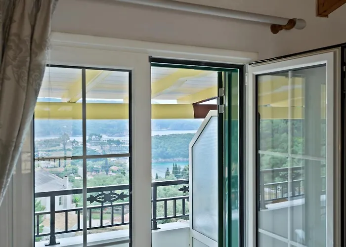 Fotini Paleokastrítsa